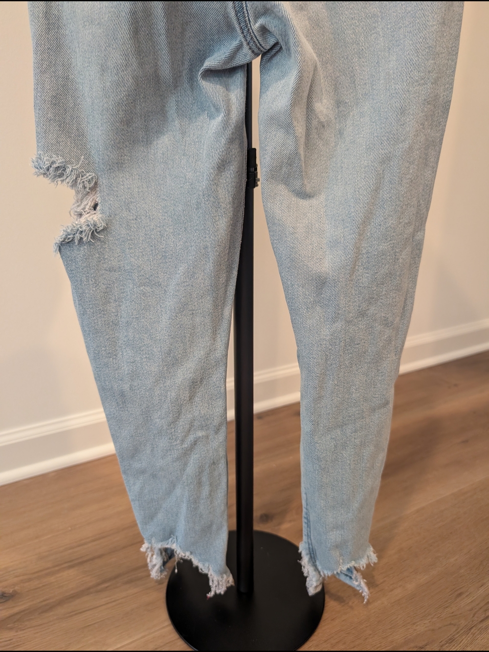American Eagle Outfitters Light Blue Distressed Boyfriend Jeans Size 00 Stretch - Picture 6 of 11